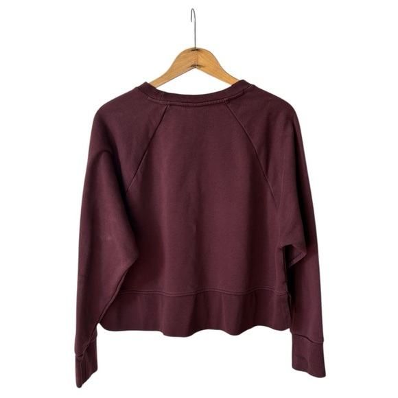 🔥Nike | Women's Burgundy ‘Versa’ Embossed Logo Cropped Sweatshirt, side slits, M - Picture 3 of 15